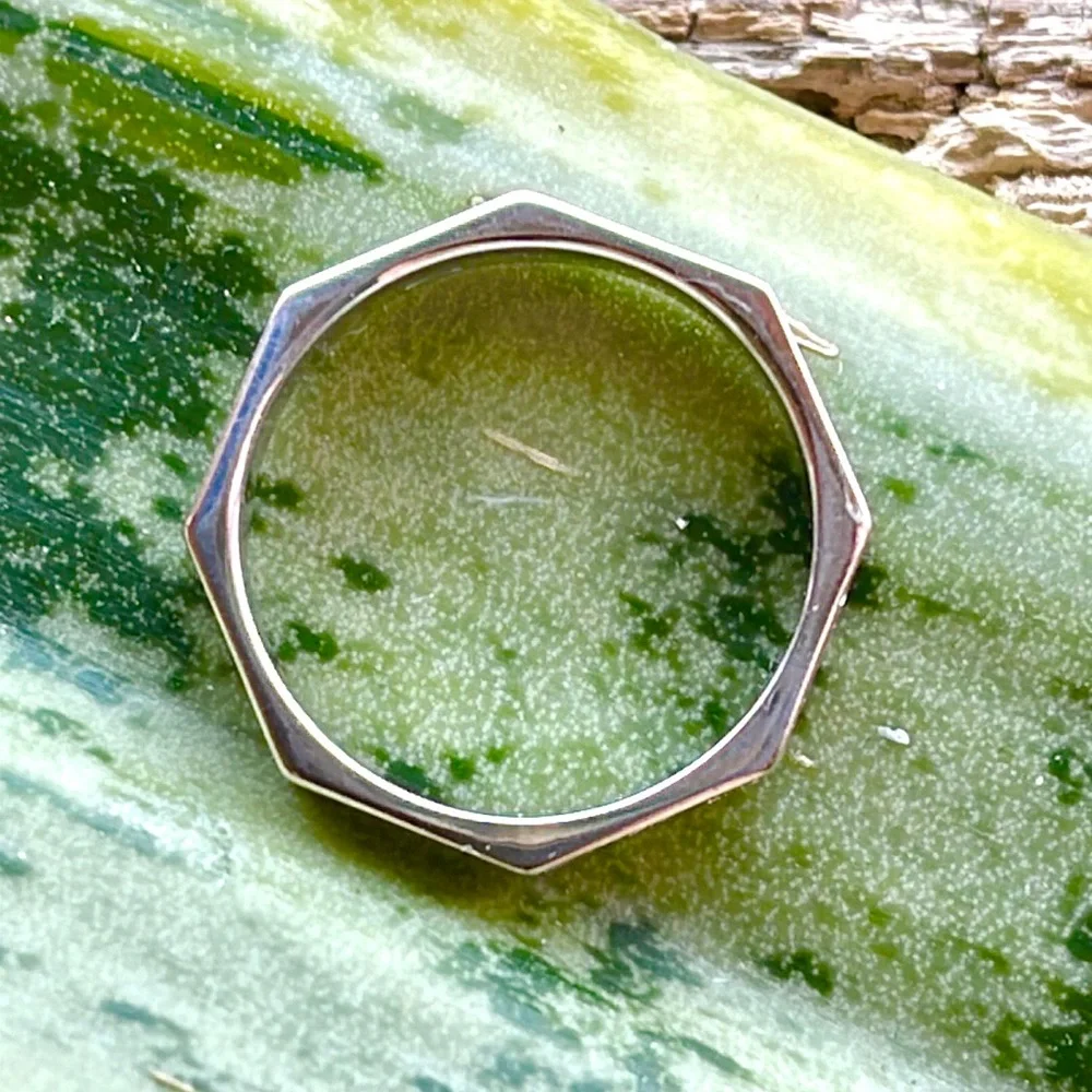 18k GUCCI Diamond Ring - Picture 4 of 15